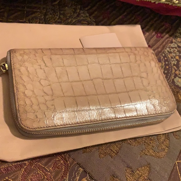Authentic Miu Miu zip around long wallet - Picture 14 of 14